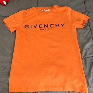 Givenchy boys authentic tee size 10 worn